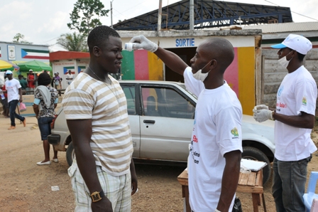 Test d'Ebola frontière de Kye Ossi