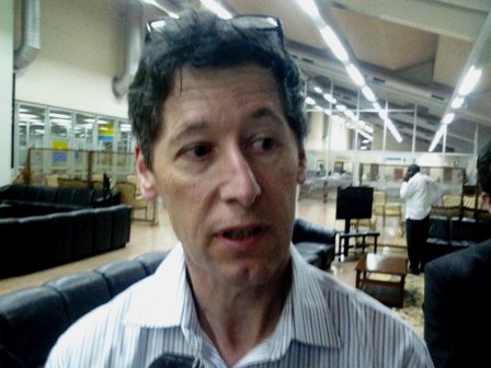 S.E. René Cremonese, Haut Commissaire du Canada au Cameroun.